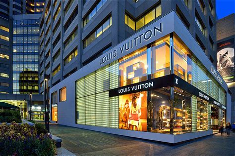 louis vuitton toronto bloor street.